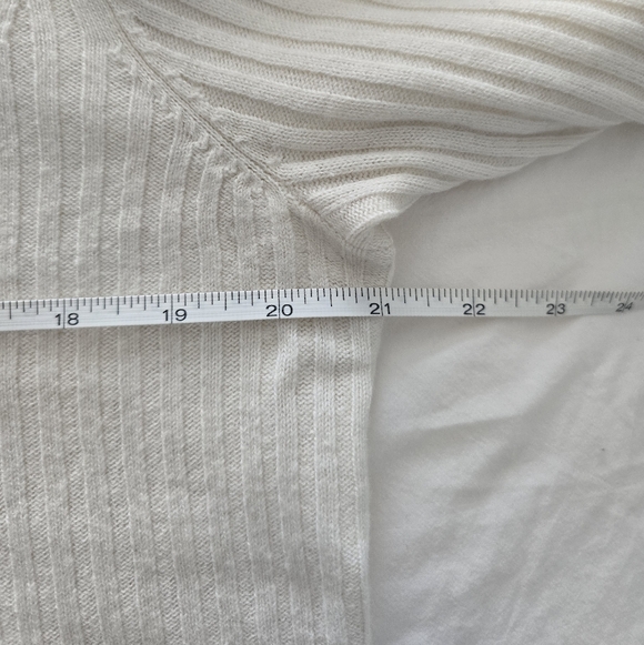 Aritzia Babaton Nathaniel Women's Cropped Sweater - Picture 10 of 11